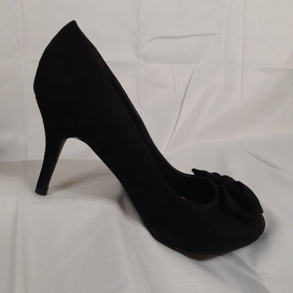 JustFab Vivianna High Heel Shoes - Picture 4 of 7